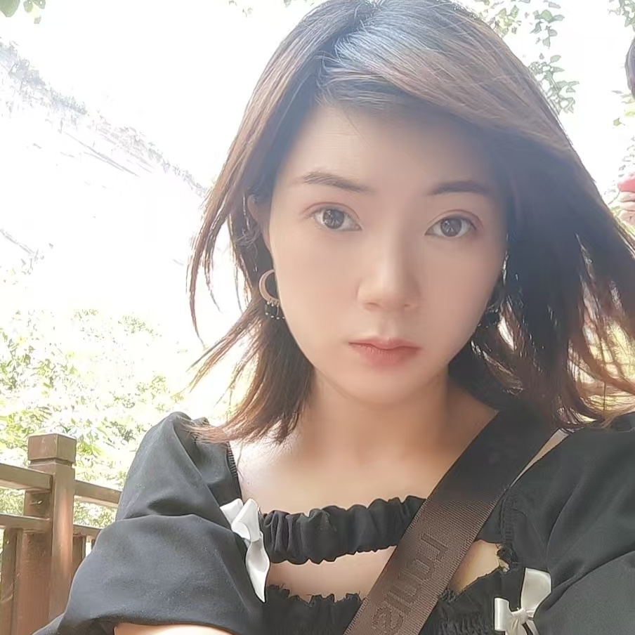 李保英