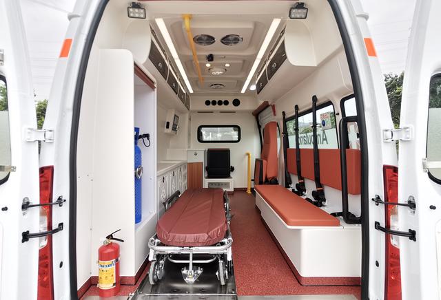 为化解行业痛点，广东来纳特种车打造了一款中国特色的救护车