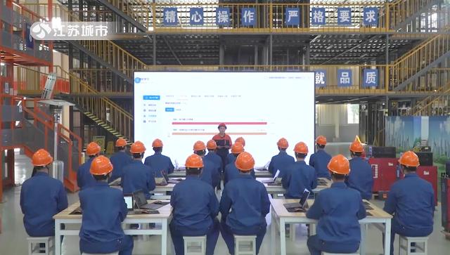 江苏省溧阳中等专业学校校长王云清：实施“三引一主”教师培养工程