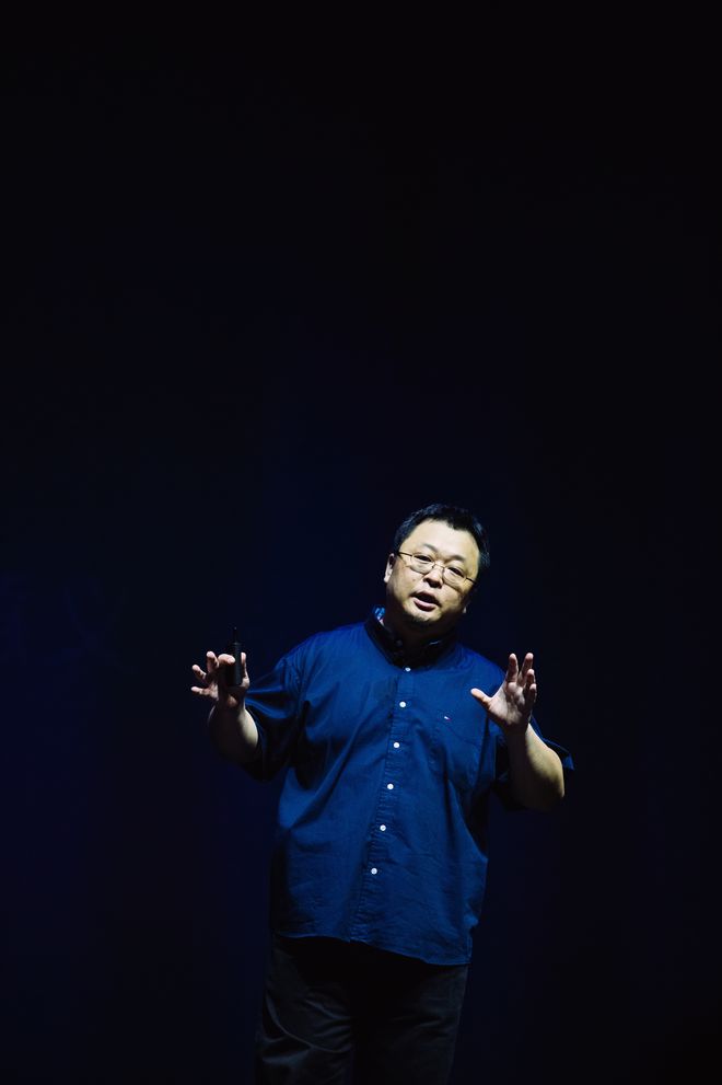 罗永浩：做直播后每天能睡七八个小时，卖奢侈品不符合教师形象(图1)