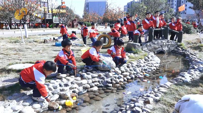 岚山头街道中心幼儿园实现幼有所育，为孩子打造美好童年(图3)