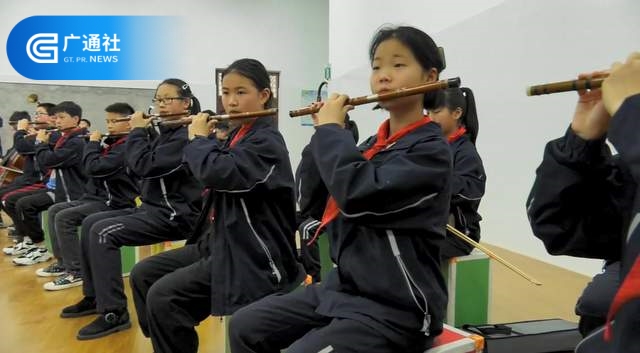 防军小学打造特色艺术教育，培养学生全面发展(图2)