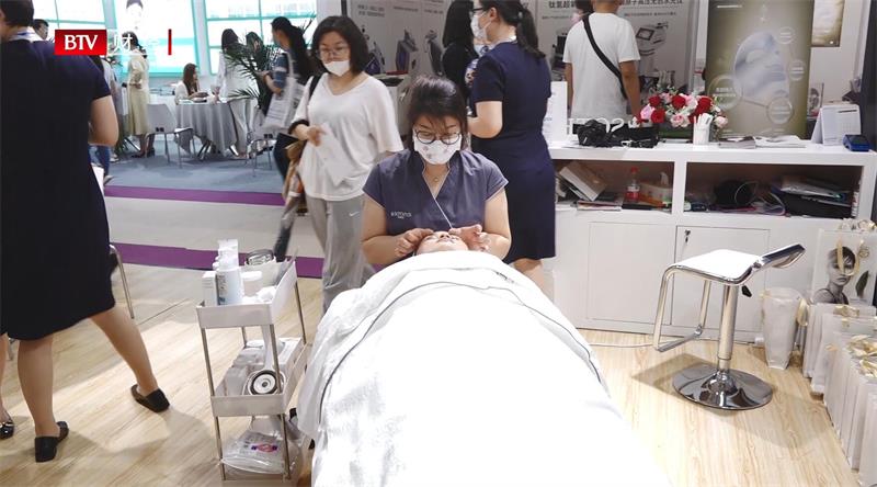 北京辉亚思纳商贸携思蒂品牌亮相第26届CBE美博会(图2)