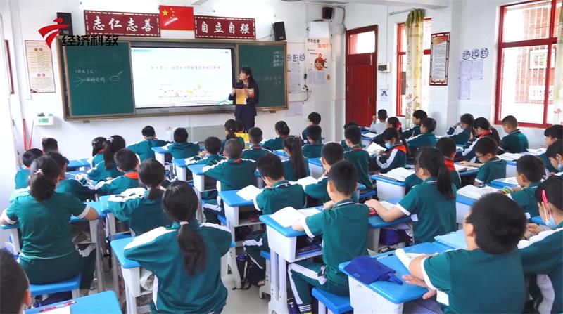 英德市第一小学以“亲近圣贤、培养公民”为办学理念，打造“齐贤”教育品牌特色(图2)