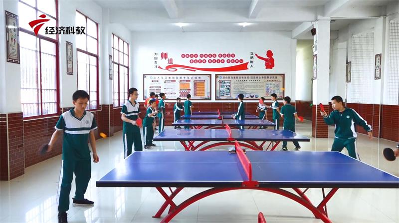 英德市第一小学以“亲近圣贤、培养公民”为办学理念，打造“齐贤”教育品牌特色(图3)