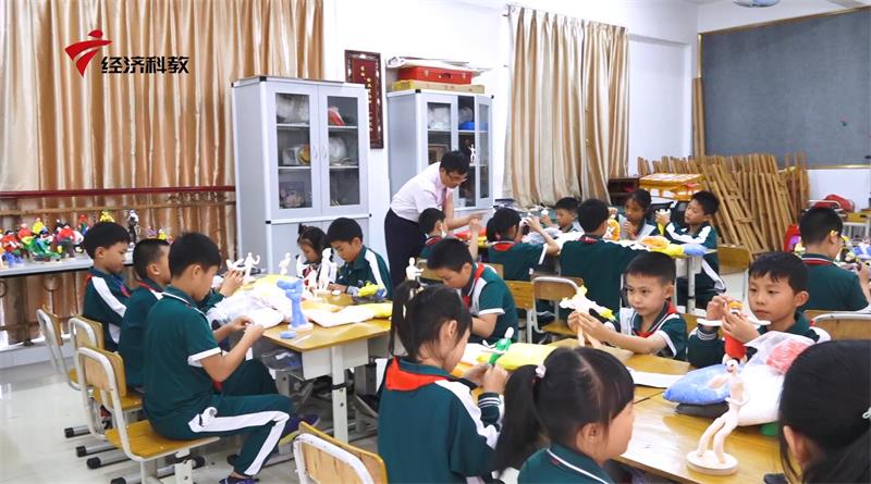 英德市第一小学以“亲近圣贤、培养公民”为办学理念，打造“齐贤”教育品牌特色(图5)