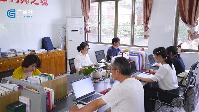 兰溪市兰荫中学建立和谐校园，不断推动学校多样化发展(图5)
