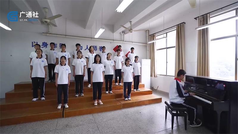 兰溪市兰荫中学建立和谐校园，不断推动学校多样化发展(图6)