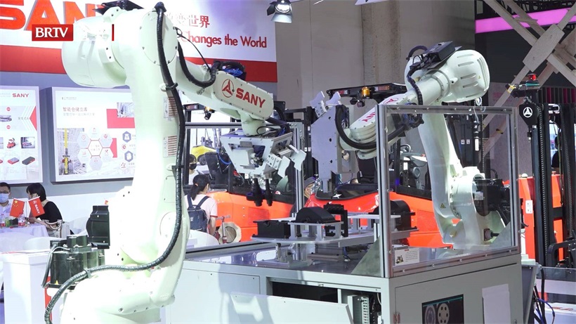 三一机器人携三一高压锂电平衡重式叉车亮相2022世界机器人大会(图5)