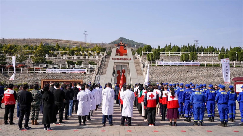 卓山景观陵园致力打造多功能观光陵园，缔造墓葬行业新辉煌