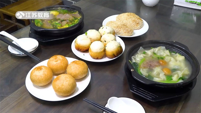 打卡糊涂生煎，品尝三款特色面点(图2)