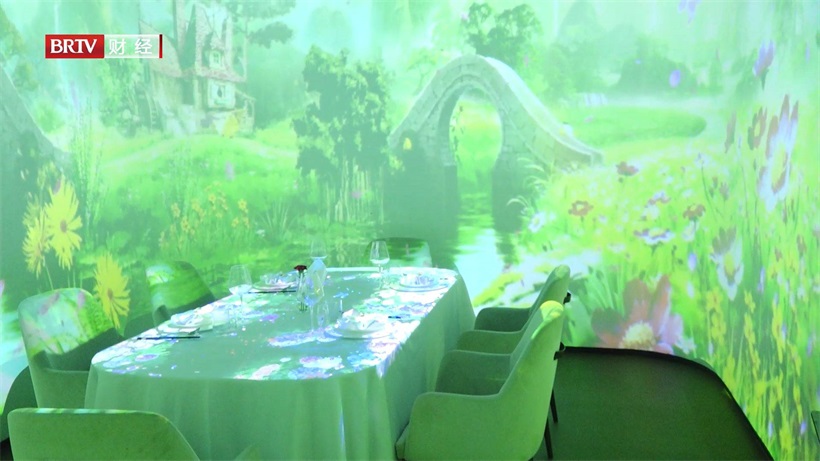 打卡啦露娜西餐厅，感受浓厚的艺术氛围，品尝精致健康的餐品(图4)