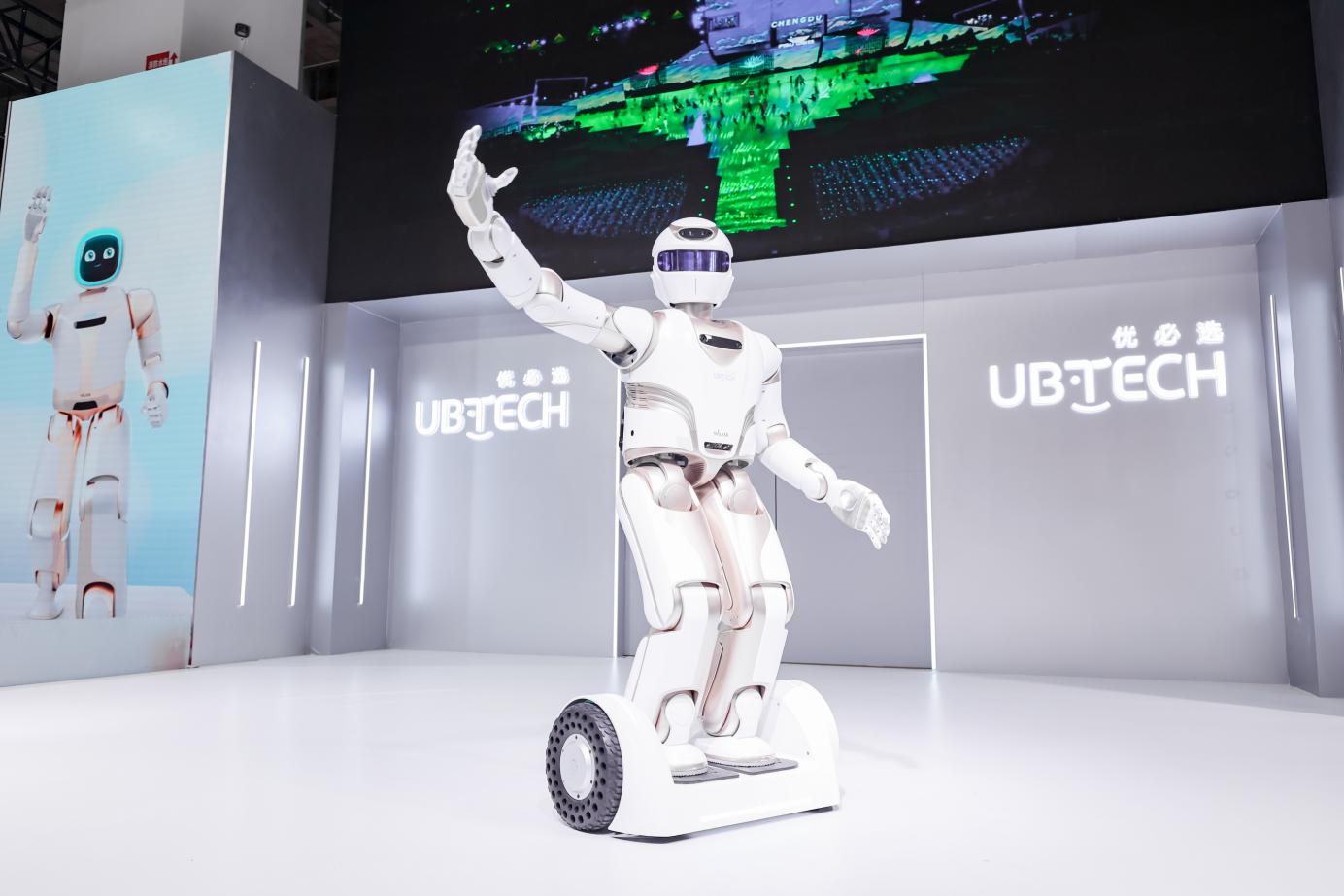 优必选人形机器人亮相2023世界机器人大会