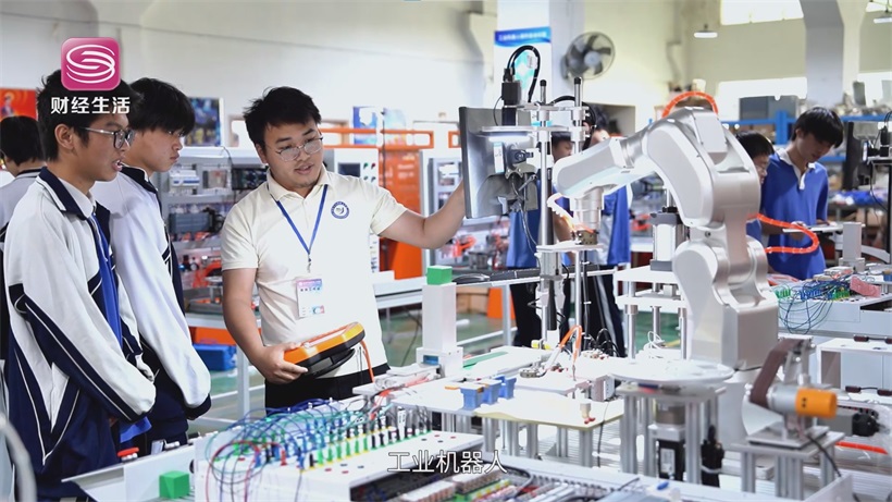 深圳职教新典范——深科技工学校以创新融合育时代技能人才(图5)